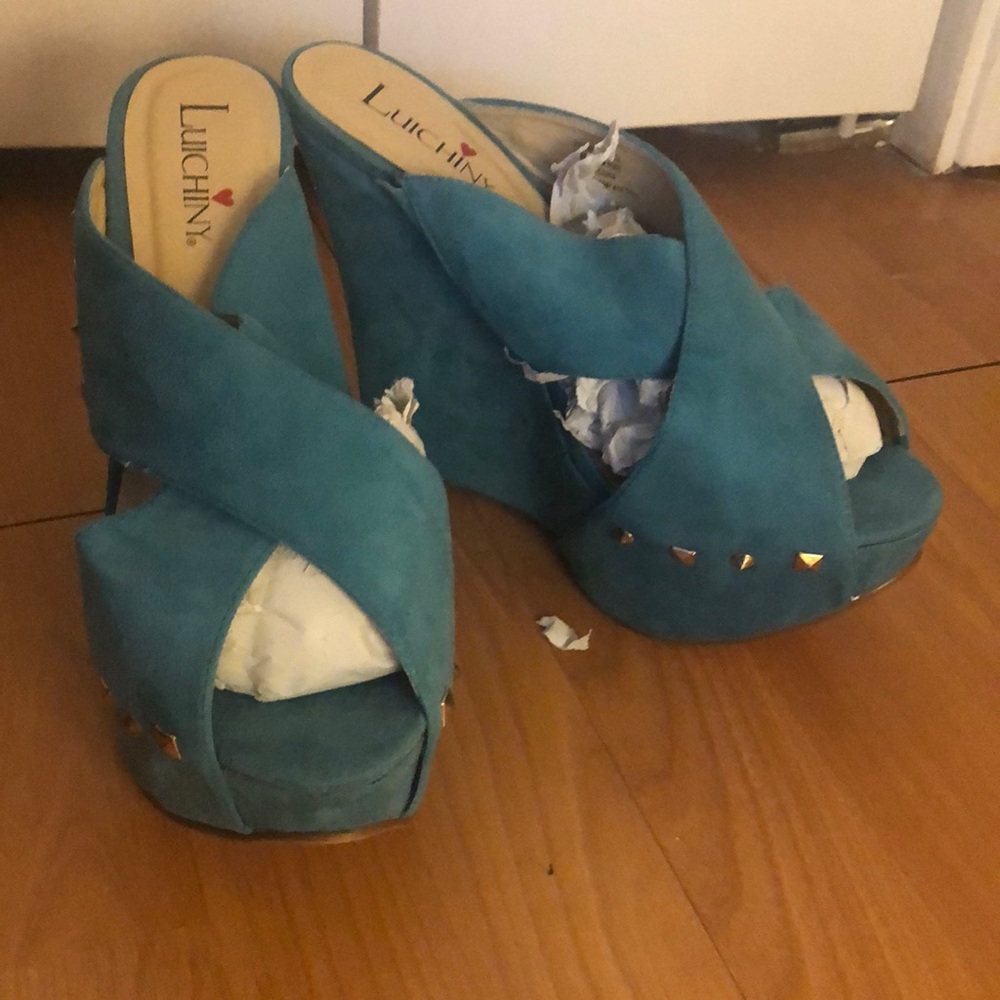Shoe dazzle turquoise open toe mules